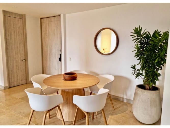 Apartamento de 3 alcobas en venta en Lalinde, Medellín, 150 m² · foto 2 de 20