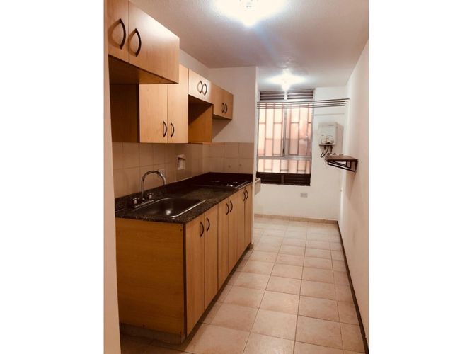 Apartamento de 2 alcobas en venta en El Poblado, Medellín, 80 m² · foto 5 de 9