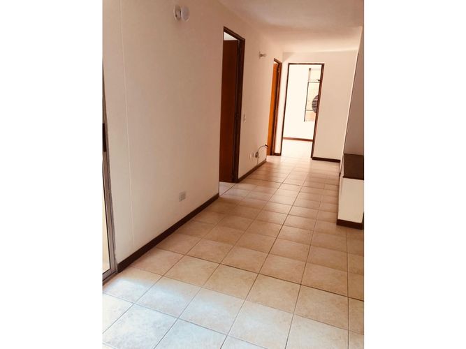 Apartamento de 2 alcobas en venta en El Poblado, Medellín, 80 m² · foto 6 de 9