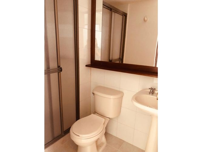 Apartamento de 2 alcobas en venta en El Poblado, Medellín, 80 m² · foto 8 de 9