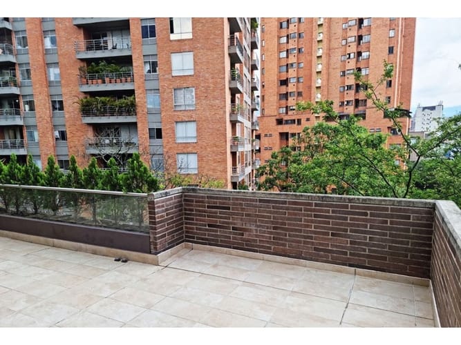 Apartamento de 3 alcobas en venta en Lalinde, Medellín, 150 m² · foto 11 de 20