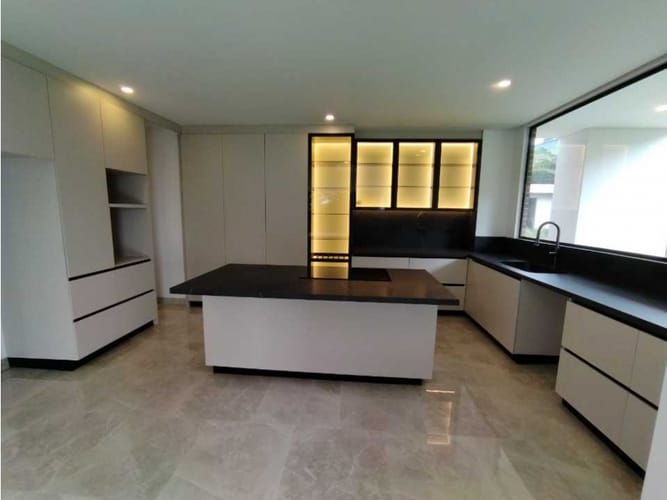 Casa en venta en Santa Catalina, Envigado · foto 4 de 24