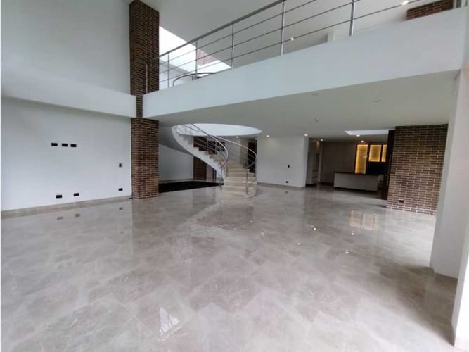 Casa en venta en Santa Catalina, Envigado · foto 10 de 24