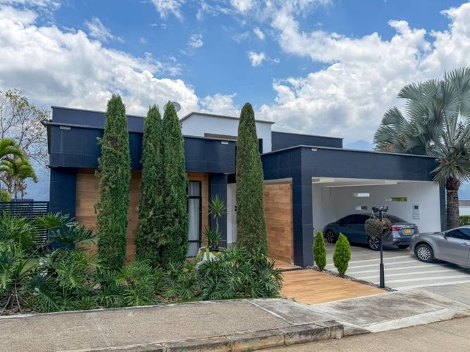 Apartamento de 3 alcobas en venta en Ruitoque, Piedecuesta, 350 m² · foto 2 de 24