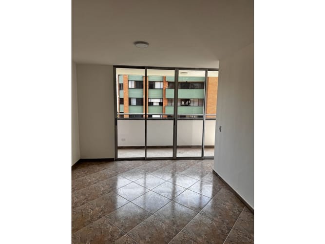 Apartamento en venta en Laureles, Medellín · foto 7 de 23