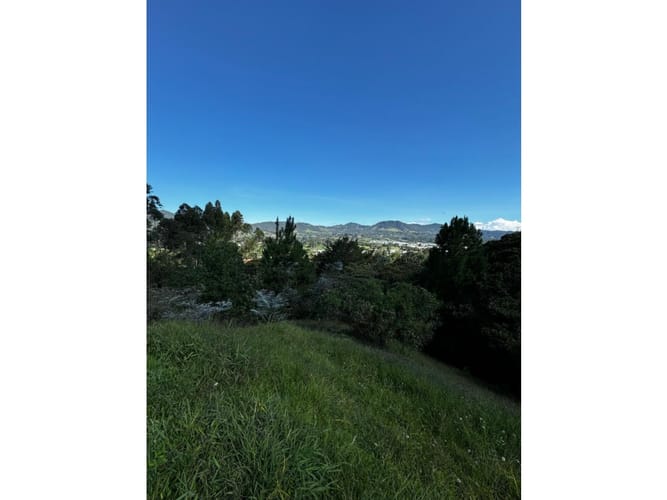 Lote en venta en Guamito, La Ceja, 4250 m² · foto 3 de 5