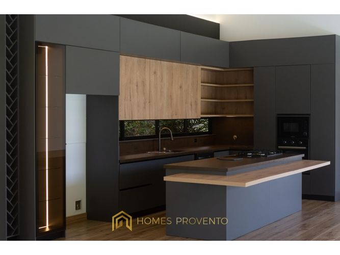 Casa de 4 alcobas en venta en Llano Grande, Rionegro, 400 m² · foto 2 de 24