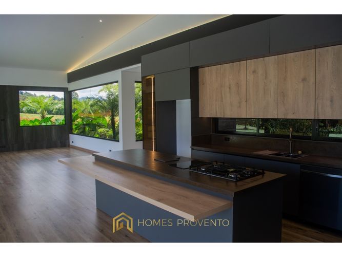 Casa de 4 alcobas en venta en Llano Grande, Rionegro, 400 m² · foto 5 de 24