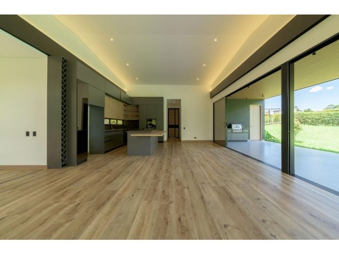 Casa de 4 alcobas en venta en Llano Grande, Rionegro, 400 m² · foto 9 de 24