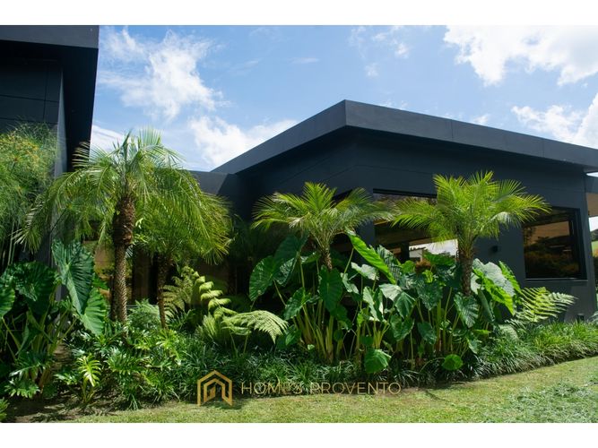 Casa de 4 alcobas en venta en Llano Grande, Rionegro, 400 m² · foto 18 de 24