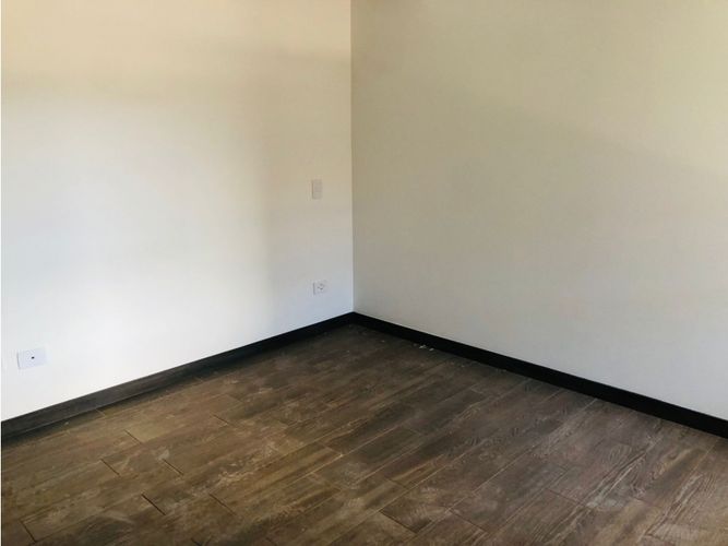 Apartamento de 2 alcobas en venta en El Retiro, 80 m² · foto 4 de 10