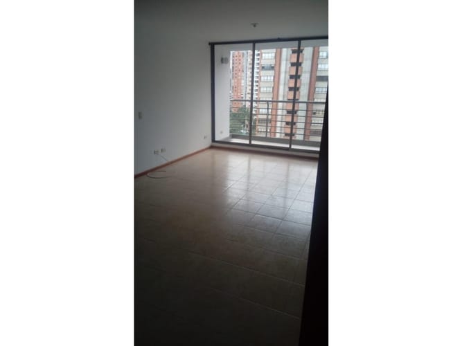 Apartamento en venta en El Poblado, Bogotá · foto 2 de 18