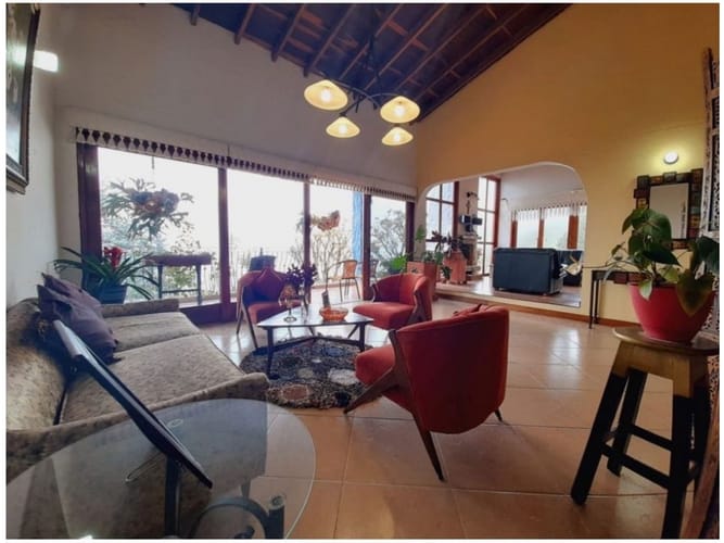 Casa de 4 alcobas en venta en Altos Del Escobero, Medellín, 520 m² · foto 4 de 24