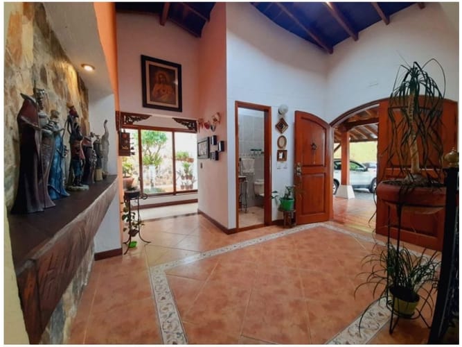 Casa de 4 alcobas en venta en Altos Del Escobero, Medellín, 520 m² · foto 6 de 24