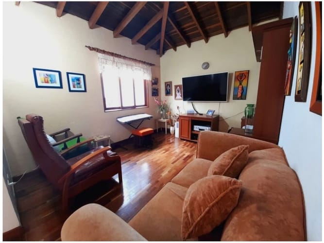 Casa de 4 alcobas en venta en Altos Del Escobero, Medellín, 520 m² · foto 9 de 24