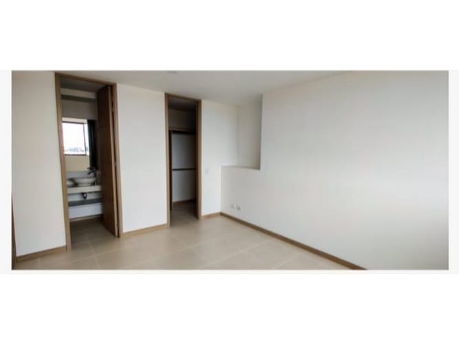 Apartamento de 2 alcobas en venta en Barro Blanco, Rionegro, 67 m² · foto 4 de 12