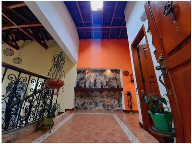 Casa de 4 alcobas en venta en Altos Del Escobero, Medellín, 520 m² · foto 21 de 24