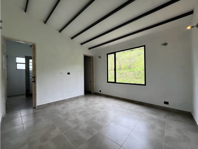Casa de 4 alcobas en venta en Llano Grande, Rionegro, 264 m² · foto 7 de 13