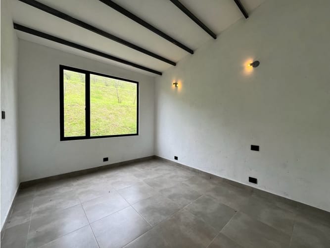 Casa de 4 alcobas en venta en Llano Grande, Rionegro, 264 m² · foto 9 de 13