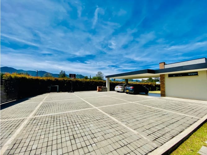 Casa de 4 alcobas en venta en Quirama, El Carmen de Viboral, 536 m² · foto 3 de 24