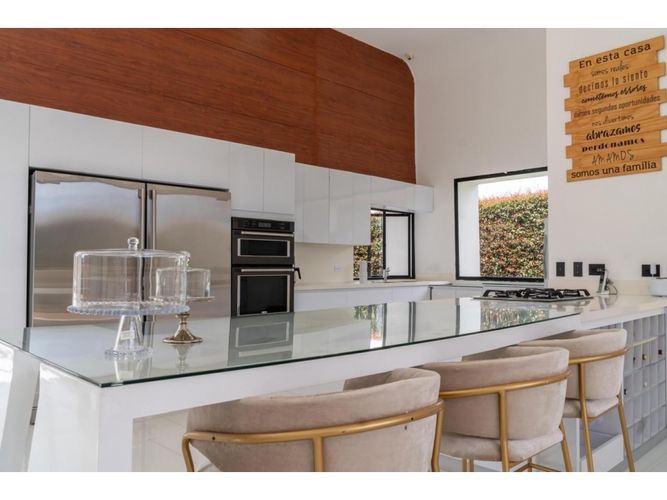 Casa de 4 alcobas en venta en Las Palmas, Medellín, 550 m² · foto 6 de 13