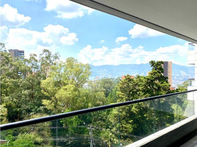 Apartamento de 1 alcoba en venta en El Poblado, Medellín, 89 m² · foto 4 de 24
