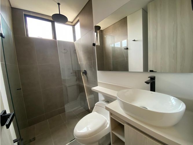 Apartamento de 1 alcoba en venta en El Poblado, Medellín, 89 m² · foto 5 de 24