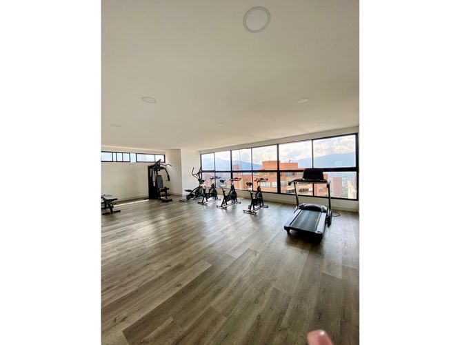 Apartamento de 1 alcoba en venta en El Poblado, Medellín, 89 m² · foto 9 de 24