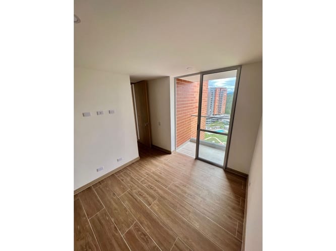 Apartamento de 2 alcobas en venta en Centro, Rionegro, 65 m² · foto 4 de 9