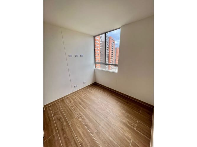 Apartamento de 2 alcobas en venta en Centro, Rionegro, 65 m² · foto 5 de 9