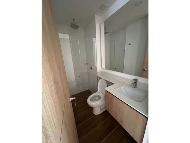 Apartamento de 2 alcobas en venta en Centro, Rionegro, 65 m² · foto 8 de 9