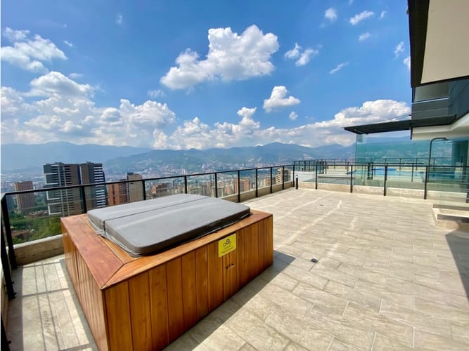 Apartamento de 1 alcoba en venta en El Poblado, Medellín, 89 m² · foto 14 de 24