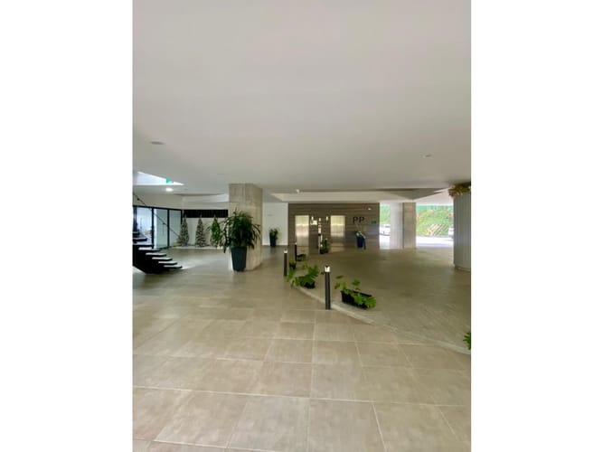 Apartamento de 1 alcoba en venta en El Poblado, Medellín, 89 m² · foto 17 de 24