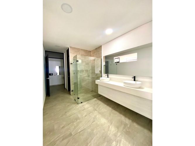 Apartamento de 1 alcoba en venta en El Poblado, Medellín, 89 m² · foto 18 de 24