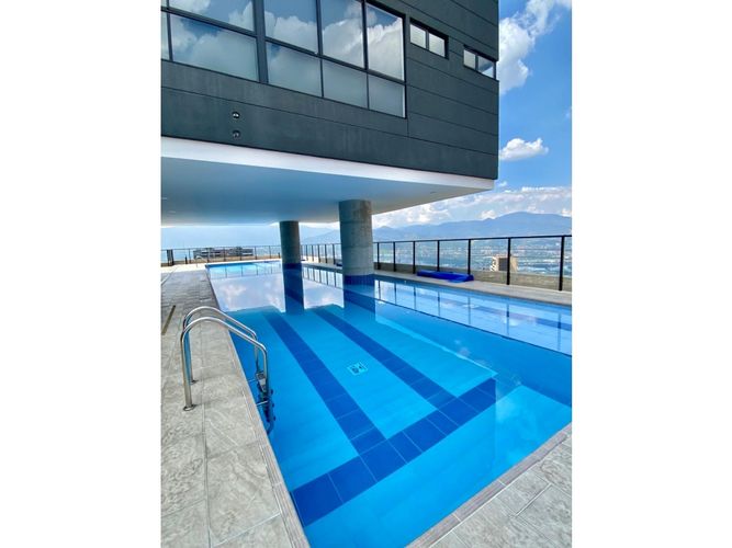 Apartamento de 1 alcoba en venta en El Poblado, Medellín, 89 m² · foto 22 de 24