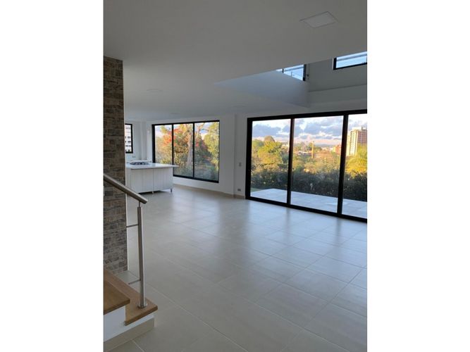 Casa de 4 alcobas en venta en San Antonio De Pereira, Rionegro, 350 m² · foto 6 de 11