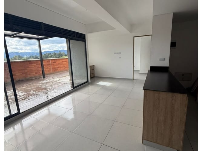 Apartamento de 2 alcobas en venta en Barro Blanco, Rionegro, 108 m² · foto 6 de 13