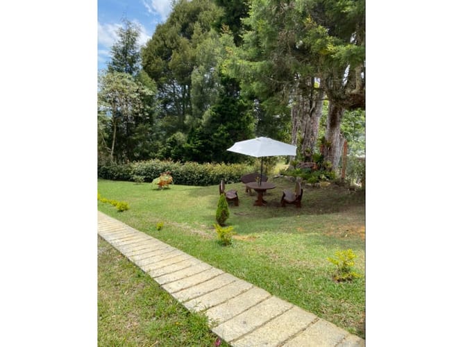 Casa de 6 alcobas en venta en El Zango, Guarne, 270 m² · foto 10 de 24