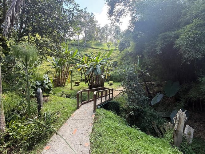 Casa de 3 alcobas en venta en Centro, Rionegro, 140 m² · foto 2 de 21