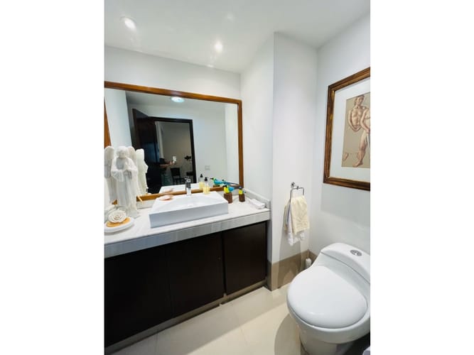 Apartamento de 4 alcobas en venta en El Poblado, Medellín, 450 m² · foto 10 de 24