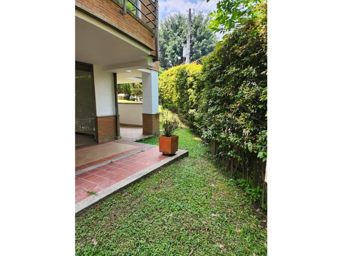Casa de 5 alcobas en venta en El Chocho, Envigado, 280 m² · foto 5 de 24