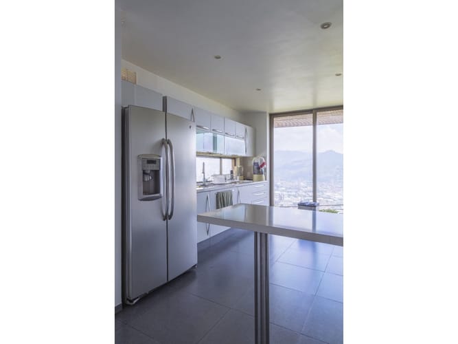 Casa de 4 alcobas en venta en San Joaquin, Medellín, 570 m² · foto 9 de 24