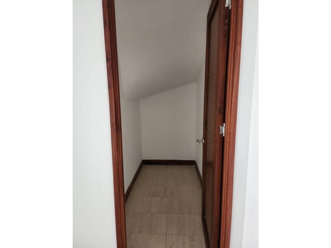 Casa de 5 alcobas en venta en El Chocho, Envigado, 280 m² · foto 11 de 24