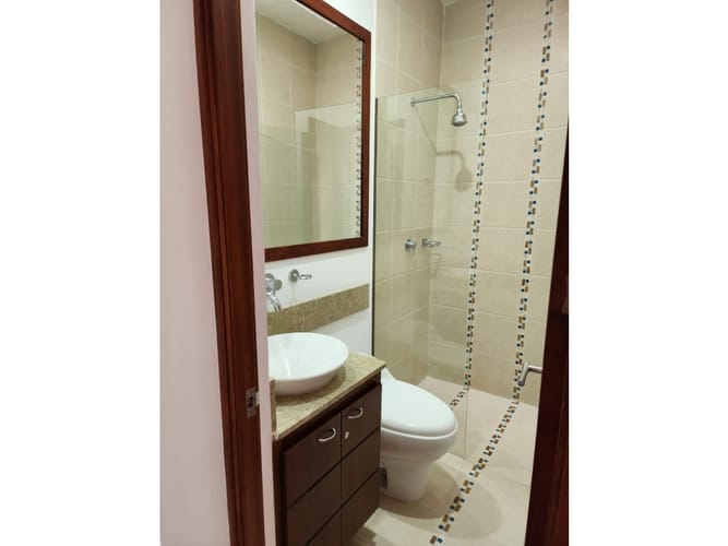 Casa de 5 alcobas en venta en El Chocho, Envigado, 280 m² · foto 16 de 24