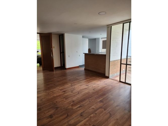 Casa de 5 alcobas en venta en El Chocho, Envigado, 280 m² · foto 17 de 24