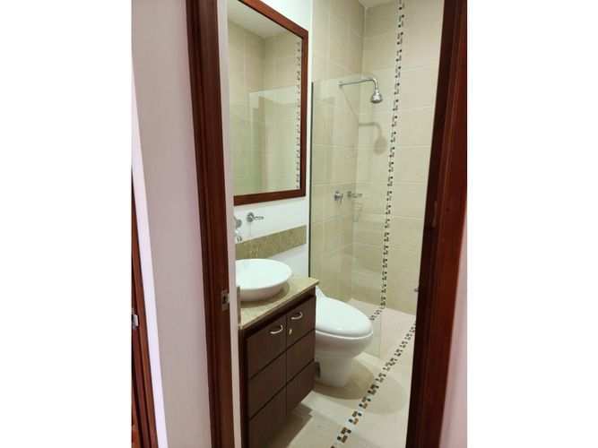 Casa de 5 alcobas en venta en El Chocho, Envigado, 280 m² · foto 20 de 24