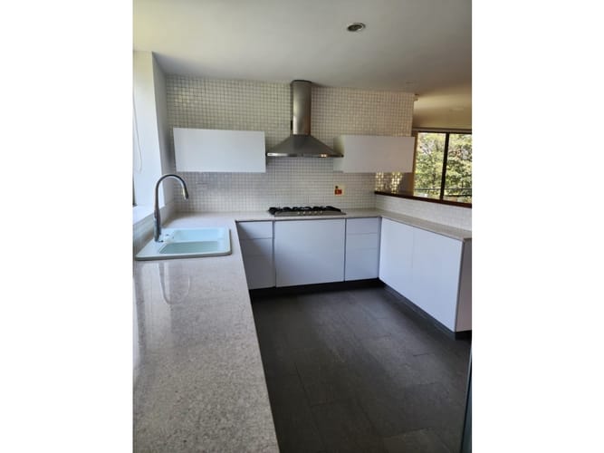 Casa de 5 alcobas en venta en El Chocho, Envigado, 280 m² · foto 23 de 24