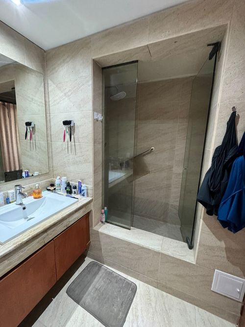 Apartamento de 3 alcobas en venta en Los Rosales, Bogotá, 165 m² · foto 13 de 18