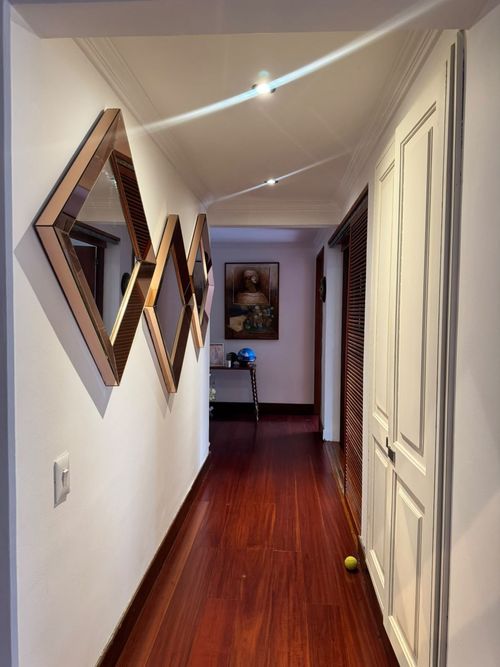 Apartamento de 3 alcobas en venta en Los Rosales, Bogotá, 165 m² · foto 18 de 18