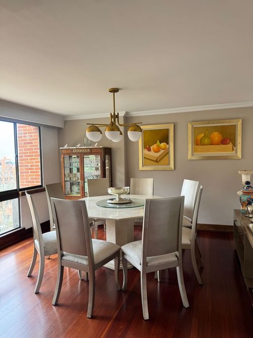 Apartamento de 3 alcobas en venta en Los Rosales, Bogotá, 165 m² · foto 6 de 18